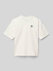 T-Shirt mit Label-Detail von adidas Originals - 1