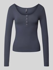 Slim Fit Langarmshirt mit Baumwolle Modell 'KITTEN' von Pieces Blau - 18