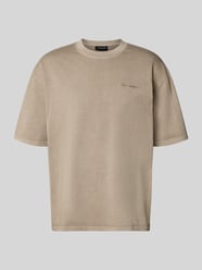 Oversized T-Shirt mit Label-Stitching von PEGADOR - 31