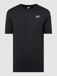 T-Shirt mit Logo-Streifen von Nike - 48