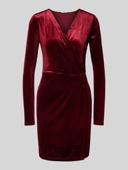 Knielanges Kleid mit V-Ausschnitt Modell 'MADENA' von mbyM Bordeaux - 3