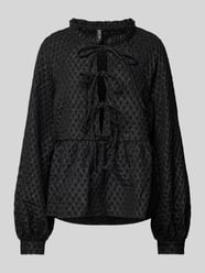 Bluzka o kroju relaxed fit z fakturowanym wzorem ‘NIBE’ od PIECES - 36