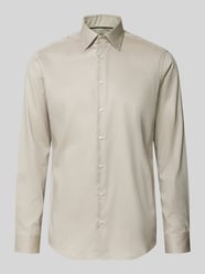 Regular Fit Business-Hemd mit Kentkragen von Christian Berg Men Beige - 43