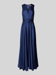 Abendkleid mit V-Ausschnitt und Knotendetail von Rinascimento - 15