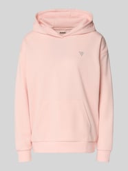 Bluza z kapturem o kroju oversized z obszyciem z kamieni stras model 'Silvy' od GUESS Activewear Fuksjowy - 18