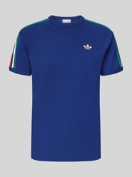Regular Fit T-Shirt mit Kontraststreifen von adidas Originals - 5
