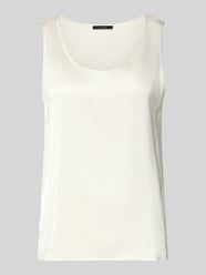 Top o kroju regular fit z dodatkiem wiskozy od Oui - 32