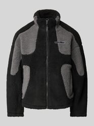 Sherpa Jacket mit Label-Patch von Review Schwarz - 41