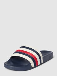Slides in Flecht-Optik mit Streifenmuster von Tommy Hilfiger Blau - 26