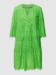 Knielanges Kleid mit Strukturmuster von White Label Grün - 10