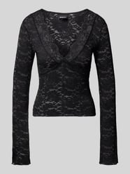 Longsleeve mit Spitze und V-Ausschnitt von Gina Tricot - 46
