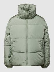 Steppjacke mit Stehkragen Modell 'CALLIE' von Only Grün - 16