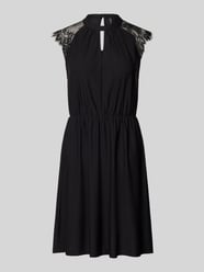 Dopasowana sukienka casualowa z obszyciem koronką model 'MILLA' od VERO MODA - 38