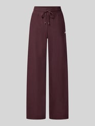 Wide Fit Sweatpants mit Label-Detail Modell 'CLOUD' von Fabletics Bordeaux - 13