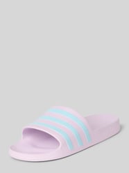 Klapki z kontrastowymi paskami od adidas Sportswear - 14