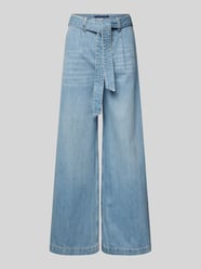 Jeansy z szeroką nogawką i wiązanym paskiem od Scotch & Soda - 17