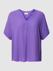 PLUS SIZE Blusenshirt mit V-Ausschnitt Modell 'CARMIO' von ONLY CARMAKOMA Lila - 26