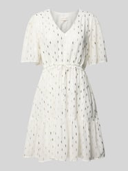 Knielanges Kleid mit V-Ausschnitt von Apricot - 20