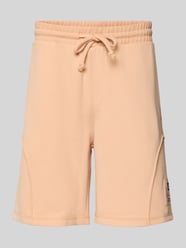 Szorty dresowe o kroju regular fit z mieszanki bawełny model 'NURAZORT' od HUGO Blue - 15