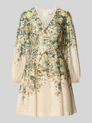 Cocktailkleid mit V-Ausschnitt und Häkelspitze von VM by Vera Mont - 7