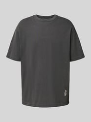 T-shirt o kroju oversized z nadrukowanym motywem model ‘SWIRL’ od Samsøe Samsøe - 38