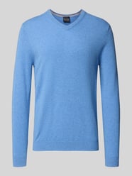 Sweter z kaszmiru z dekoltem w serek od Christian Berg Men - 39