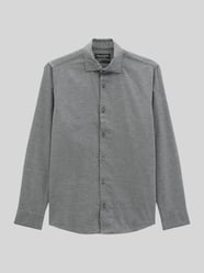 Regular Fit Freizeithemd mit geknöpften Manschetten von Marc O'Polo - 43