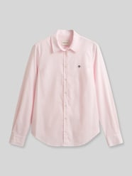 Slim Fit Hemdbluse mit Logo-Stitching von GANT Pink - 14