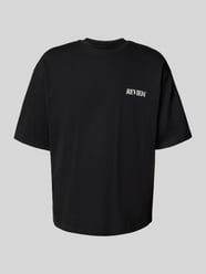 T-Shirt mit überschnittenen Schultern von REVIEW - 24