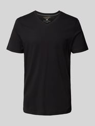 T-shirt z dekoltem w serek od Christian Berg Men - 31