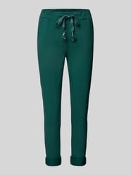 Spodnie materiałowe o kroju skinny fit z tunelem od ZABAIONE - 24