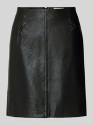 Minirok in leerlook, model 'KATE' van ICHI - 19