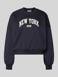 Sweatshirt met labelprint en ronde halslijn van REVIEW - 15