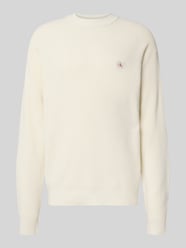 Strickpullover mit Strukturmuster und Rundhalsausschnitt von Calvin Klein Jeans - 32