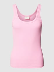 Top z efektem drobnego prążkowania model ‘Ellen’ od Gina Tricot Fuksjowy - 23