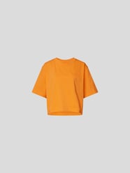 T-Shirt mit Label-Stitching von BAUM & PFERDGARTEN Orange - 11