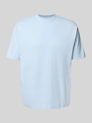 T-shirt o luźnym kroju z okrągłym dekoltem od MCNEAL - 22