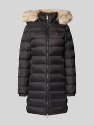Płaszcz puchowy o kroju regular fit z wypełnieniem kaczym puchem od Tommy Jeans - 42