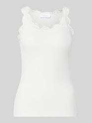 Slim Fit Top mit Spitzenbesatz aus reiner Baumwolle von Rich & Royal - 19