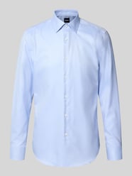 Slim Fit Businesshemd mit Kentkragen von BOSS - 35