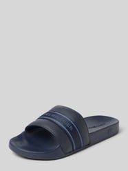 Bade-Slipper mit Label-Gurtband von Tommy Hilfiger - 39