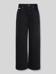 Relaxed Fit Jeans aus reiner Baumwolle mit Label-Patch von Calvin Klein Jeans - 3