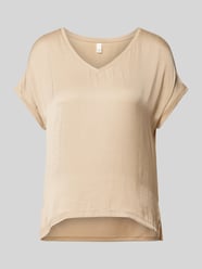 T-Shirt mit abgerundetem V-Ausschnitt von QS Beige - 29