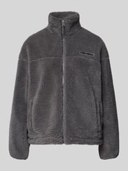 Fleecejacke mit Stehkragen und Label-Detail von Review - 22
