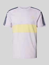 T-shirt z wyhaftowanym logo od adidas Originals - 4