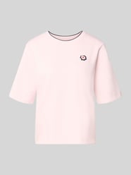 t-shirt o kroju relaxed fit z mieszanki wiskozy od Marc Cain Fuksjowy - 35
