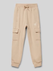 Regular fit sweatpants met cargozakken van adidas Originals - 35