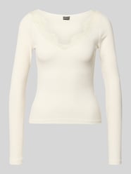 Longsleeve z dekoltem w serek i koronką od Gina Tricot - 17