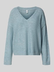 Sweter z dzianiny o kroju regular fit z cekinowym obszyciem model ‘ARIZONA’ od ONLY - 42