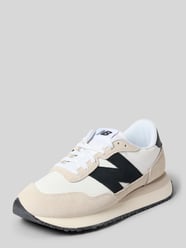 Sneaker mit Label-Detail von New Balance - 32